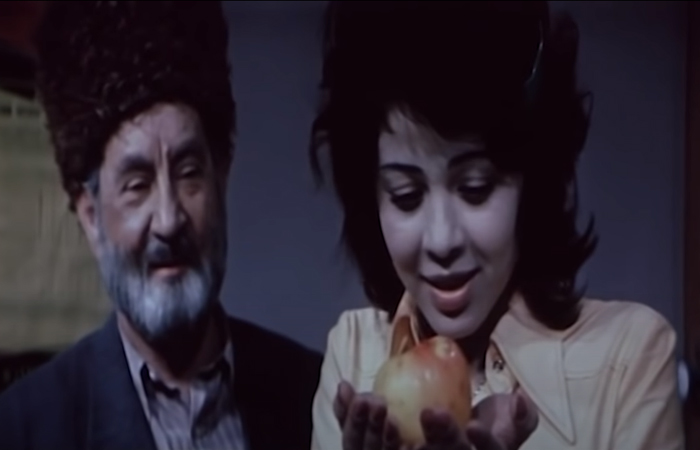 “Alma almaya bənzər” (“Azərbaycanfilm” , 1976).